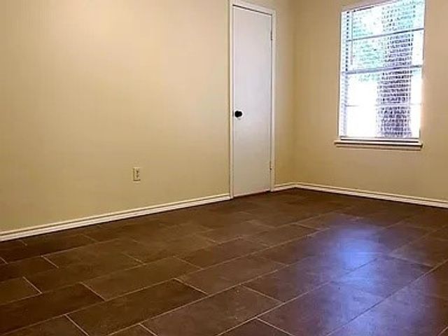 436 SW Thomas Street A, Burleson, TX 76028