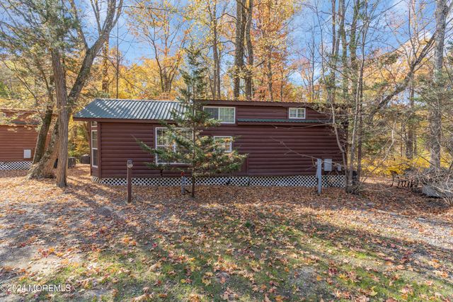 724 Monmouth Road 40, Cream Ridge, NJ 08514