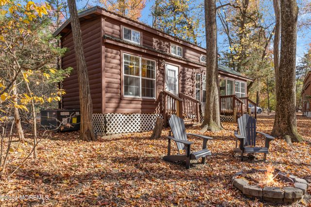 724 Monmouth Road 40, Cream Ridge, NJ 08514