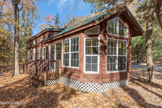 724 Monmouth Road 40, Cream Ridge, NJ 08514