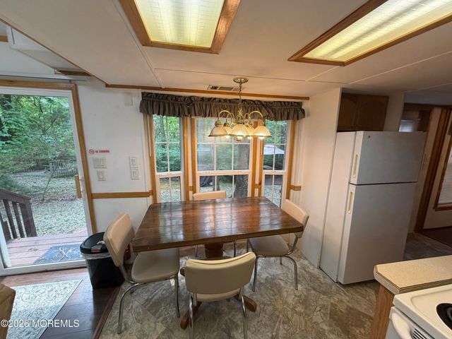 724 Monmouth Road 40, Cream Ridge, NJ 08514