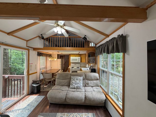 724 Monmouth Road 40, Cream Ridge, NJ 08514