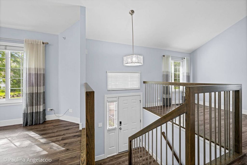 180 Lucerne Court, Wheeling, IL 60090 — photo 2