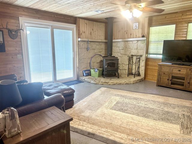 3293 W Southern Avenue, Hulbert, OK 74441