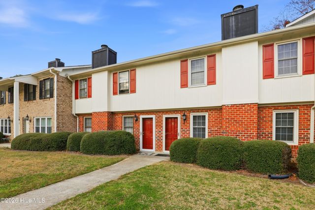 32 Scott Street, Greenville, NC 27858