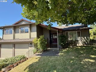 657 Sw 7TH St, Gresham, OR 97080