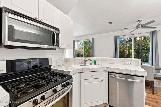 26951 Hillsborough Parkway 47, Valencia, CA 91354
