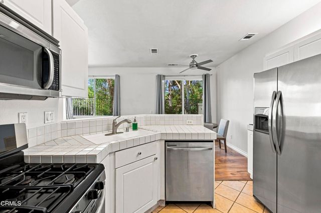 26951 Hillsborough Parkway 47, Valencia, CA 91354