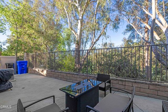26951 Hillsborough Parkway 47, Valencia, CA 91354