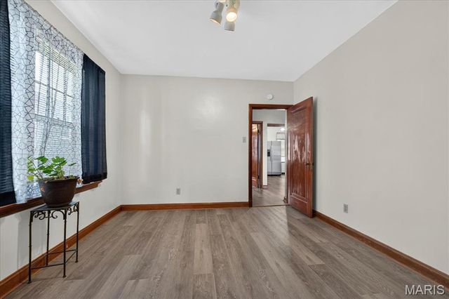 5622 Pernod Avenue, St Louis, MO 63139