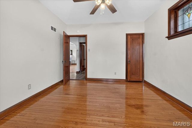 5622 Pernod Avenue, St Louis, MO 63139