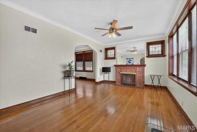 5622 Pernod Avenue, St Louis, MO 63139