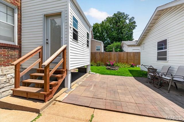 5622 Pernod Avenue, St Louis, MO 63139