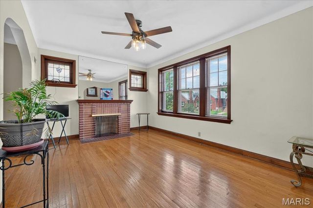 5622 Pernod Avenue, St Louis, MO 63139