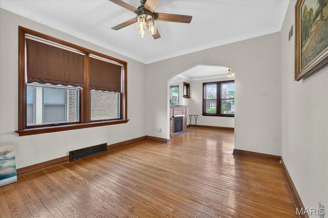 5622 Pernod Avenue, St Louis, MO 63139