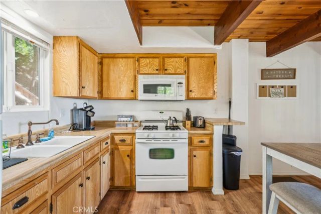 2409 Spring Oak, Running Springs, CA 92382