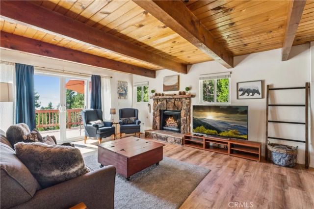 2409 Spring Oak, Running Springs, CA 92382