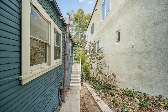 3322 Hamilton Way, Los Angeles, CA 90026