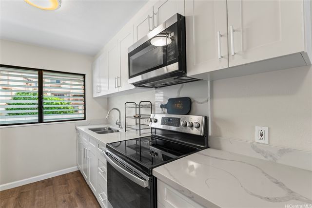 98-660 Moanalua Loop 277, Aiea, HI 96701