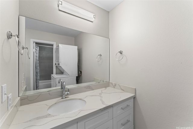 98-660 Moanalua Loop 277, Aiea, HI 96701