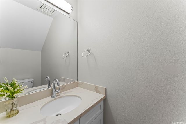 98-660 Moanalua Loop 277, Aiea, HI 96701