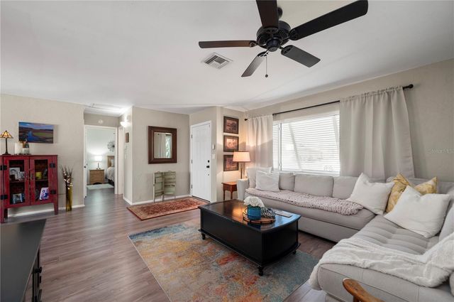 915 FAIRFAX TERRACE NW, Port Charlotte, FL 33948