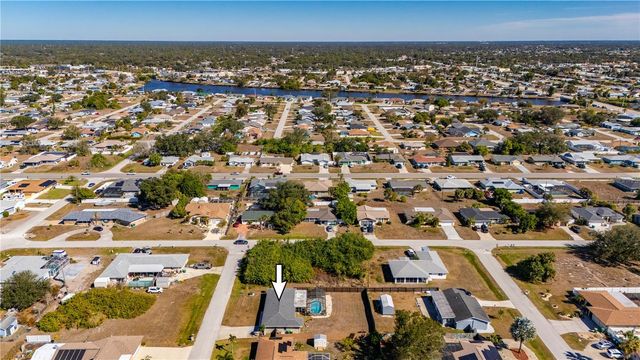 915 FAIRFAX TERRACE NW, Port Charlotte, FL 33948