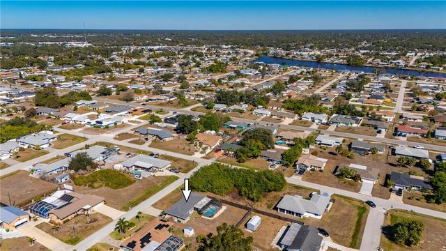 915 FAIRFAX TERRACE NW, Port Charlotte, FL 33948