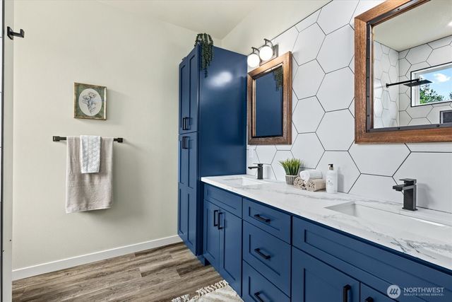 17624 Valley Lane SE, Yelm, WA 98597