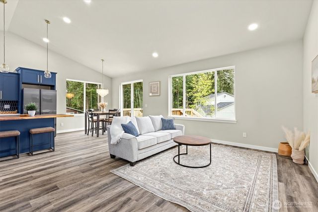 17624 Valley Lane SE, Yelm, WA 98597