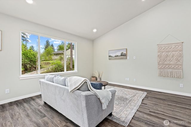 17624 Valley Lane SE, Yelm, WA 98597