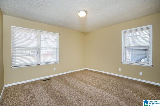 17 16TH AVENUE NE, Center Point, AL 35215