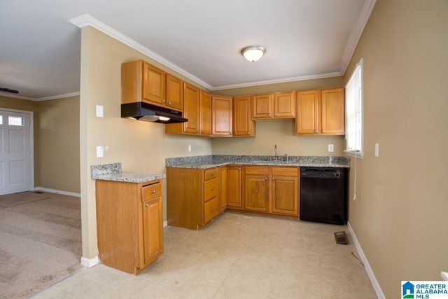 17 16TH AVENUE NE, Center Point, AL 35215
