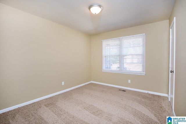17 16TH AVENUE NE, Center Point, AL 35215