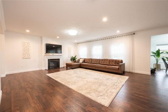 104 Chesapeake Drive, Jefferson Hills, PA 15236