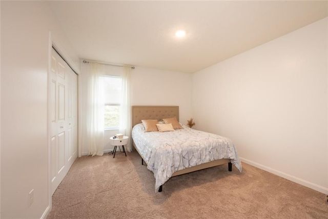 104 Chesapeake Drive, Jefferson Hills, PA 15236