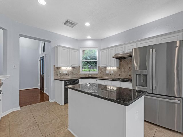 36 Grants Lake Circle, Sugar Land, TX 77479