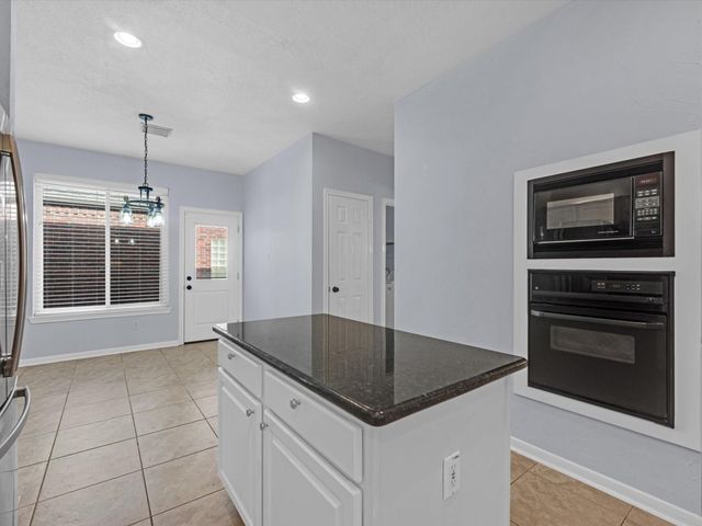 36 Grants Lake Circle, Sugar Land, TX 77479