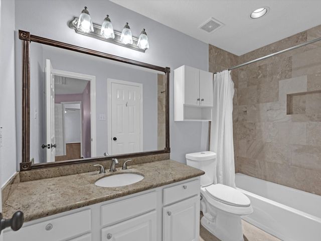36 Grants Lake Circle, Sugar Land, TX 77479