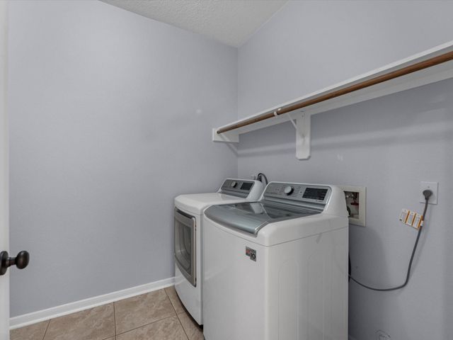 36 Grants Lake Circle, Sugar Land, TX 77479