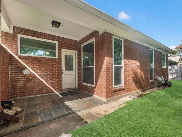36 Grants Lake Circle, Sugar Land, TX 77479