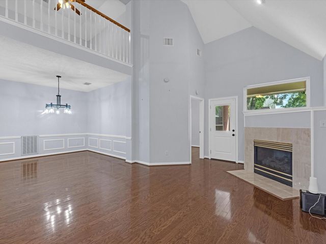 36 Grants Lake Circle, Sugar Land, TX 77479