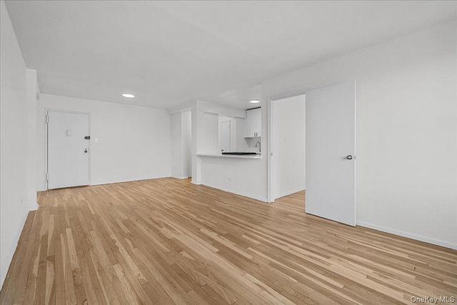 5425 Valles Avenue 2H, Bronx, NY 10471