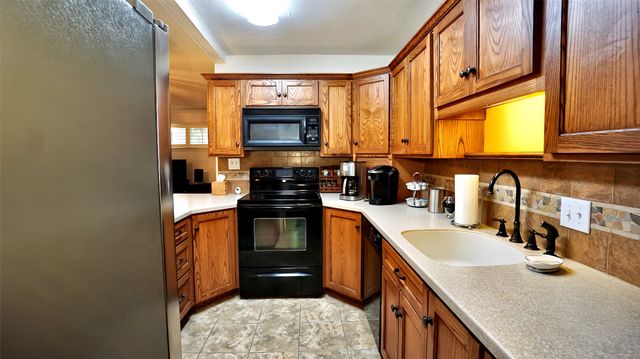 123 Forest Oaks Drive, Gun Barrel City, TX 75156