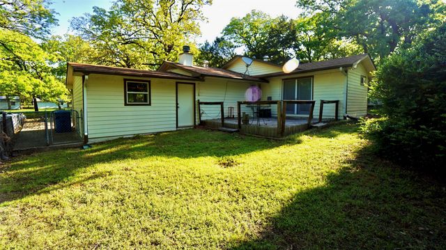 123 Forest Oaks Drive, Gun Barrel City, TX 75156