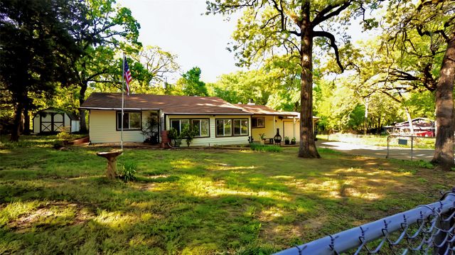 123 Forest Oaks Drive, Gun Barrel City, TX 75156