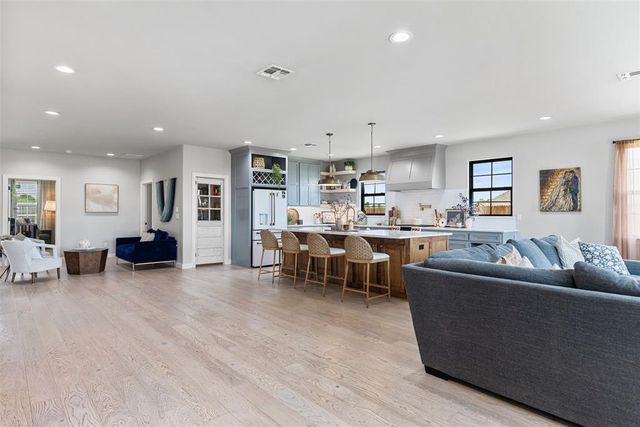 5409 Heidelberg Drive, Mustang, OK 73064