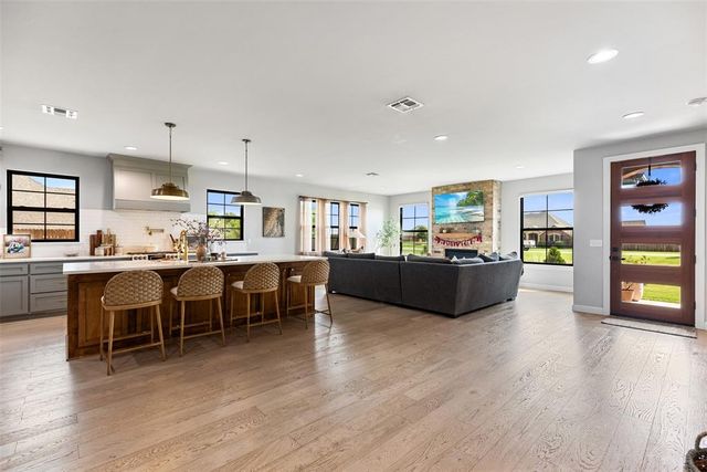 5409 Heidelberg Drive, Mustang, OK 73064