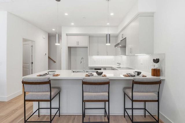 1107 Juana Court, Palo Alto, CA 94303