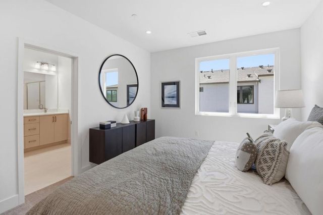 1107 Juana Court, Palo Alto, CA 94303